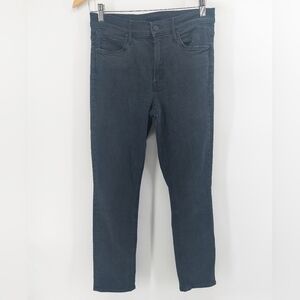 MOTHER The Mid Rise Dazzler Ankle jeans in the "Not Guilty" wash Size 28